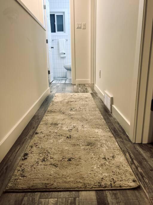 Walking Distance To St Boniface, Easy Parking Villa Winnipeg Buitenkant foto