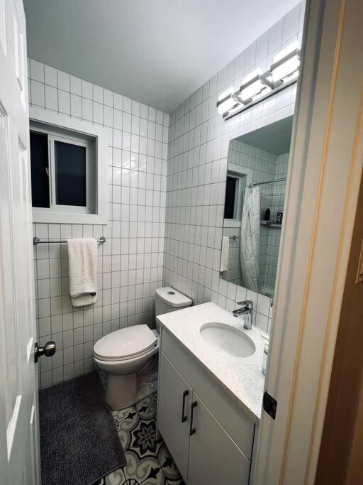 Walking Distance To St Boniface, Easy Parking Villa Winnipeg Buitenkant foto