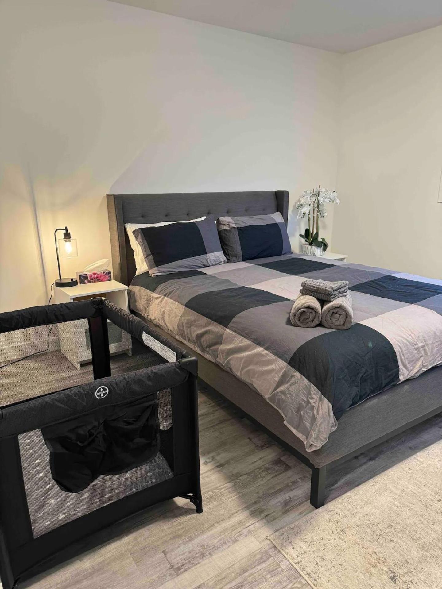 Walking Distance To St Boniface, Easy Parking Villa Winnipeg Buitenkant foto
